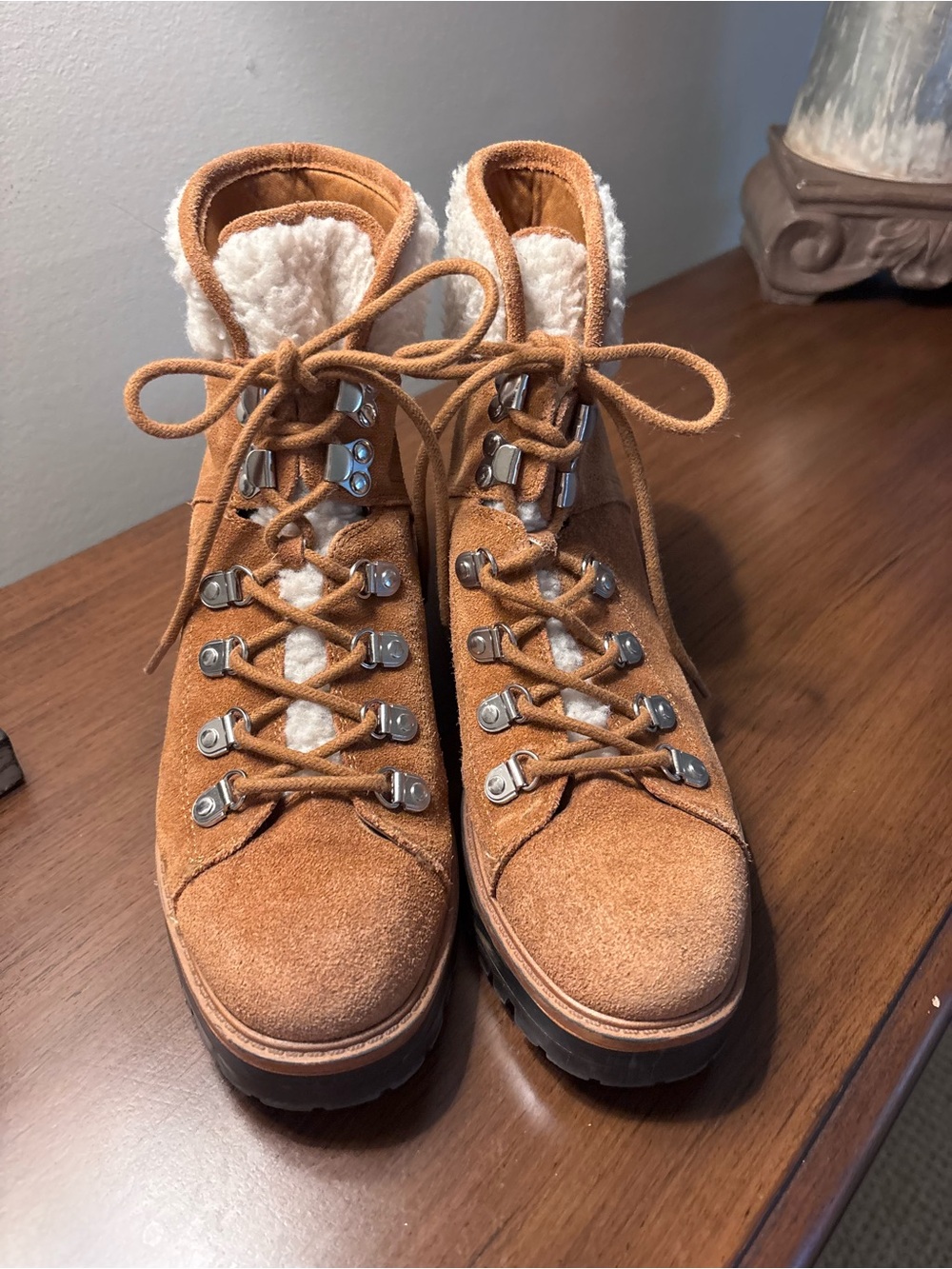Marc Fisher Isalia Lace-Up Hiker Tan Suede Ankle Boots Gorpcore Cabincore Size 9